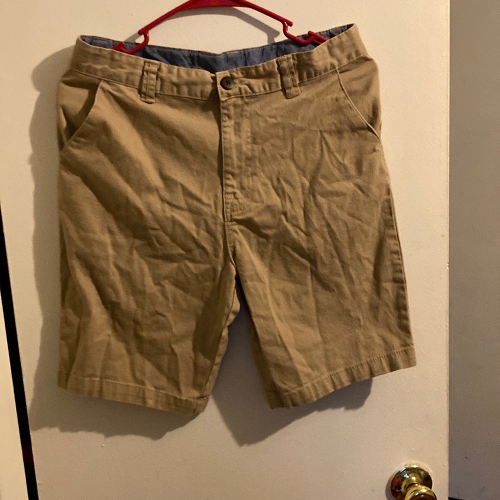 Khaki shorts EUC SIZE 14 Husky big boys. Only worn once or twice. No wear